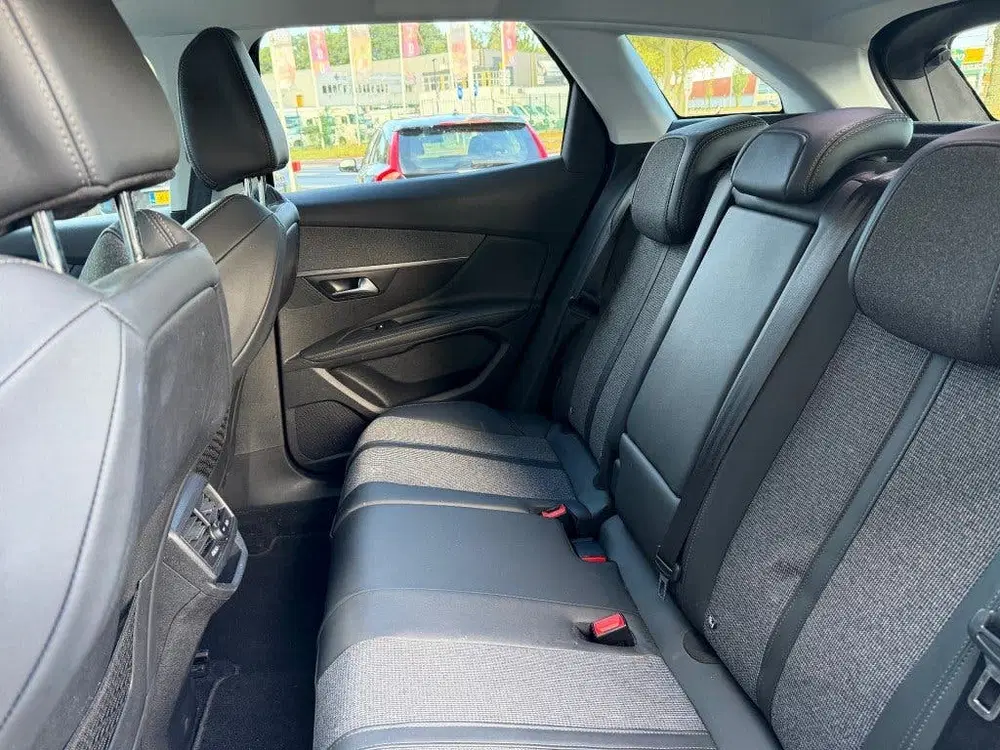Peugeot 3008 1.2 PureTech Allure uit 2020, foto 10