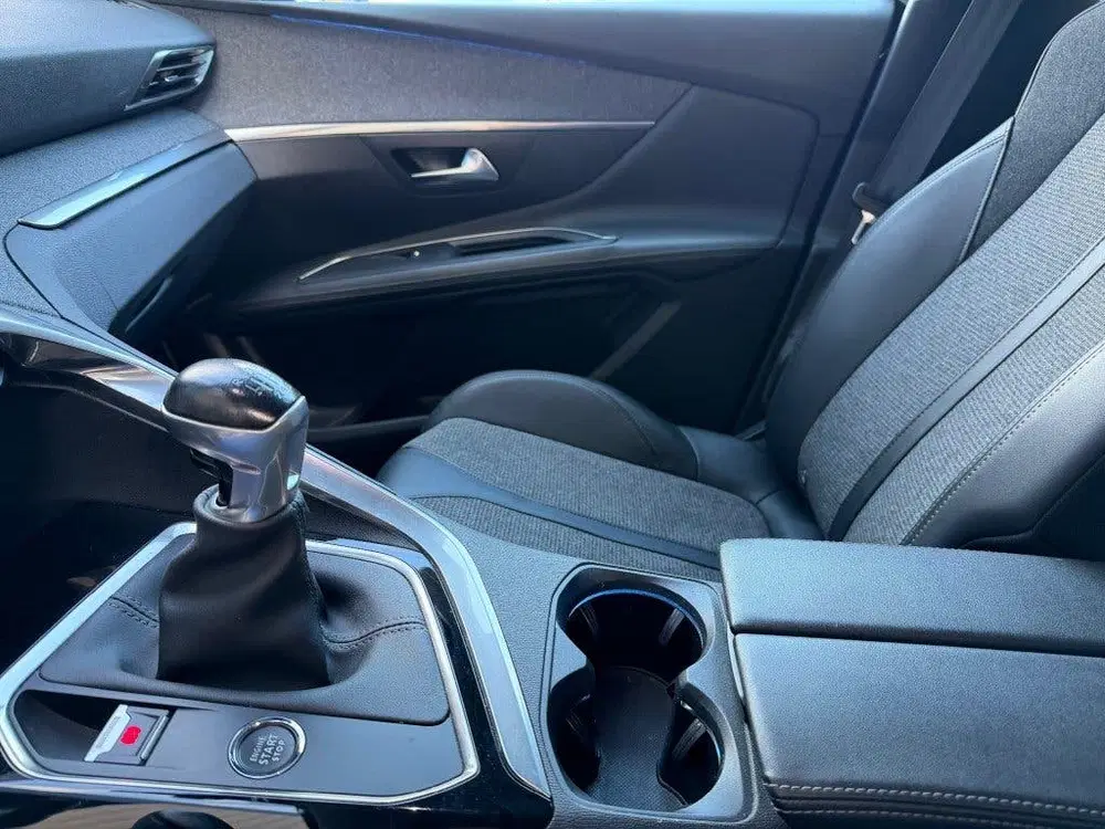Peugeot 3008 1.2 PureTech Allure uit 2020, foto 6