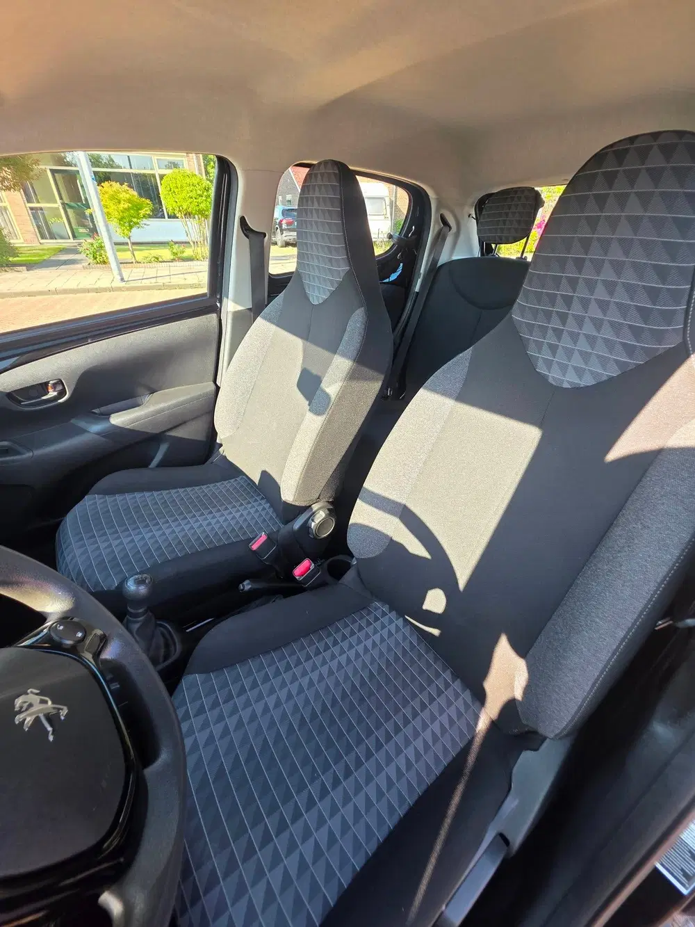 Peugeot 108 1.0 e-VTi Active uit 2022, foto 8