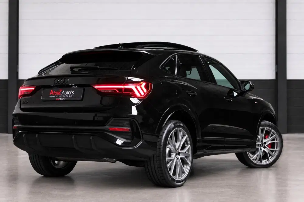 Audi Q3 45 TFSI e S Edition 3X S-Line PANO KEYLES uit 2023, foto 11