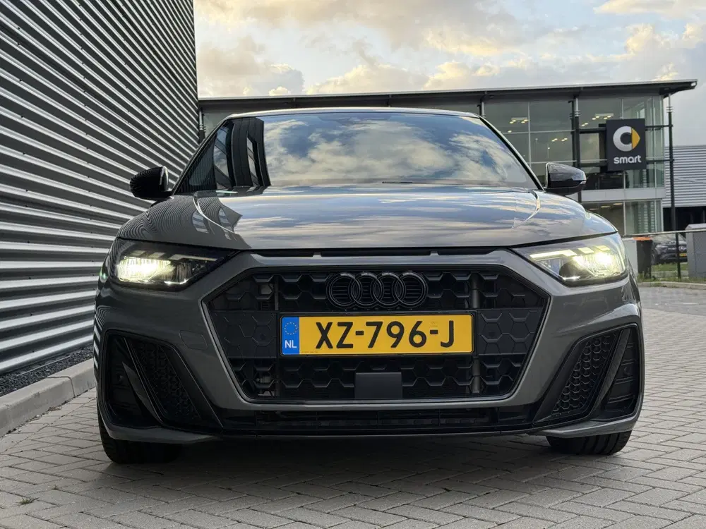 Audi A1 25 TFSI edition one Camera uit 2019, foto 15