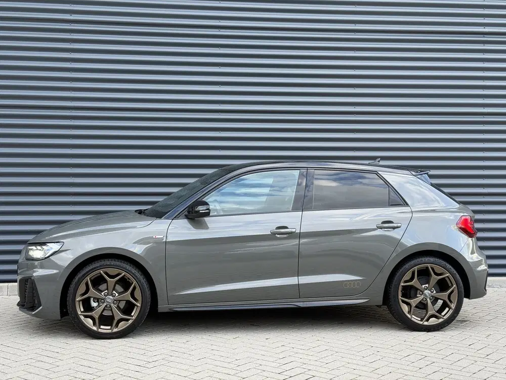 Audi A1 25 TFSI edition one Camera uit 2019, foto 4
