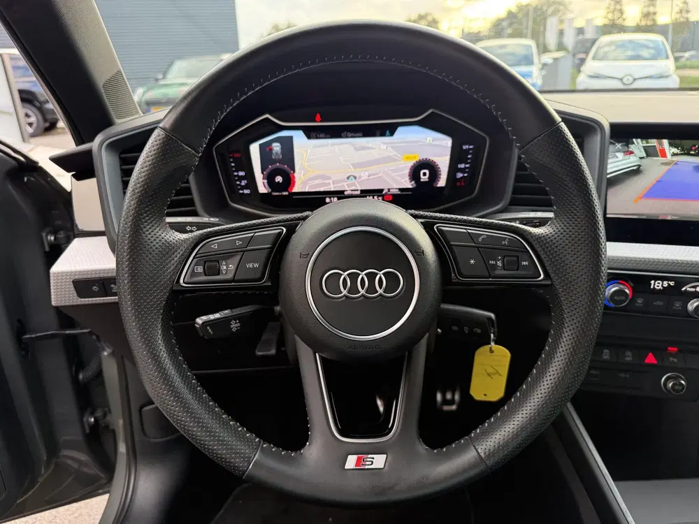 Audi A1 25 TFSI edition one Camera uit 2019, foto 7
