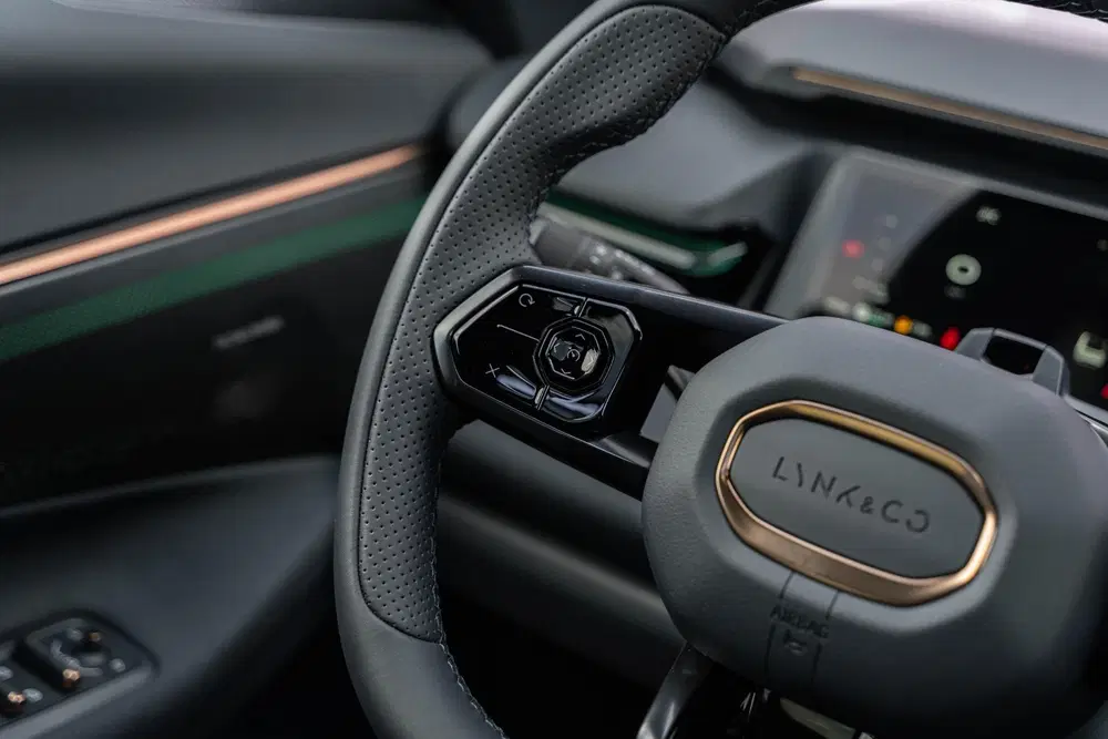 Lynk & Co 08 1.5 Plug-in Hybrid More uit 2025, foto 12