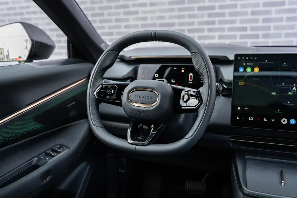 Lynk & Co 08 1.5 Plug-in Hybrid More uit 2025, foto 3