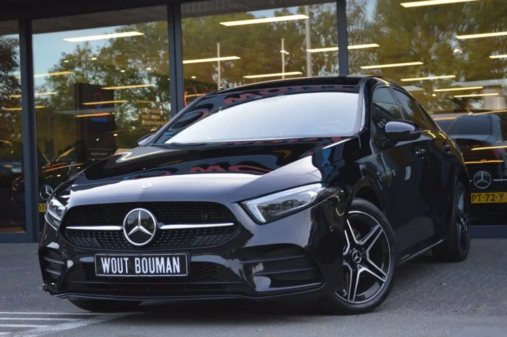 Mercedes-Benz A-Klasse 250 e AMG Led Panorama Memory Distron uit 2021