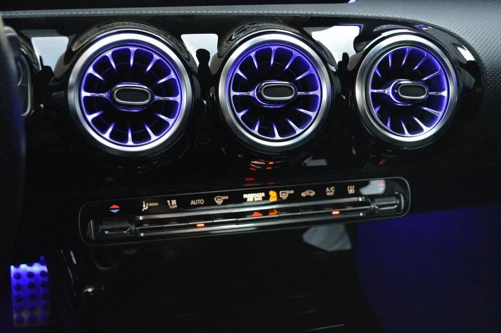 Mercedes-Benz A-Klasse 250 e AMG Led Panorama Memory Distron uit 2021, foto 13