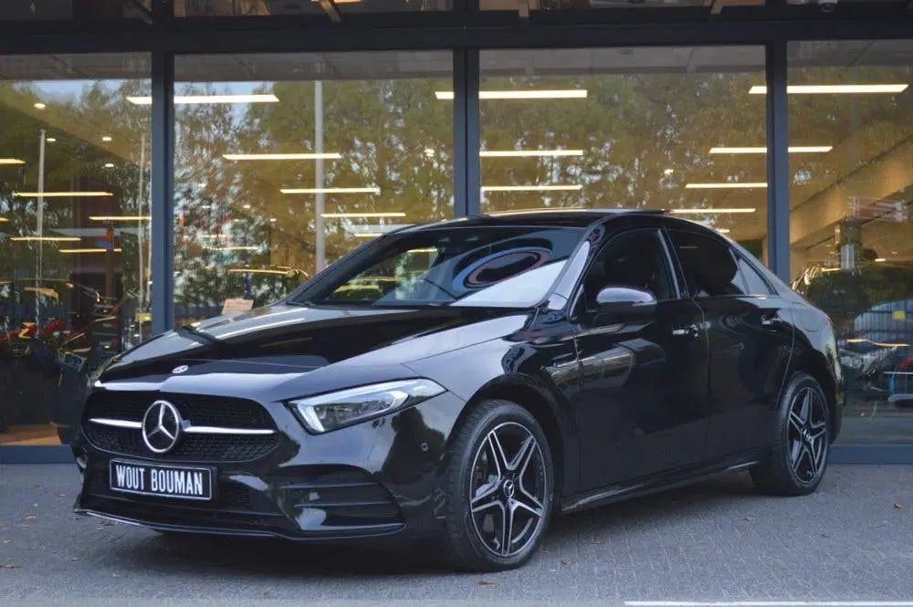 Mercedes-Benz A-Klasse 250 e AMG Led Panorama Memory Distron uit 2021, foto 2