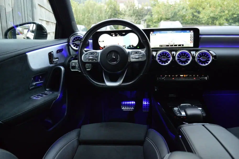 Mercedes-Benz A-Klasse 250 e AMG Led Panorama Memory Distron uit 2021, foto 4