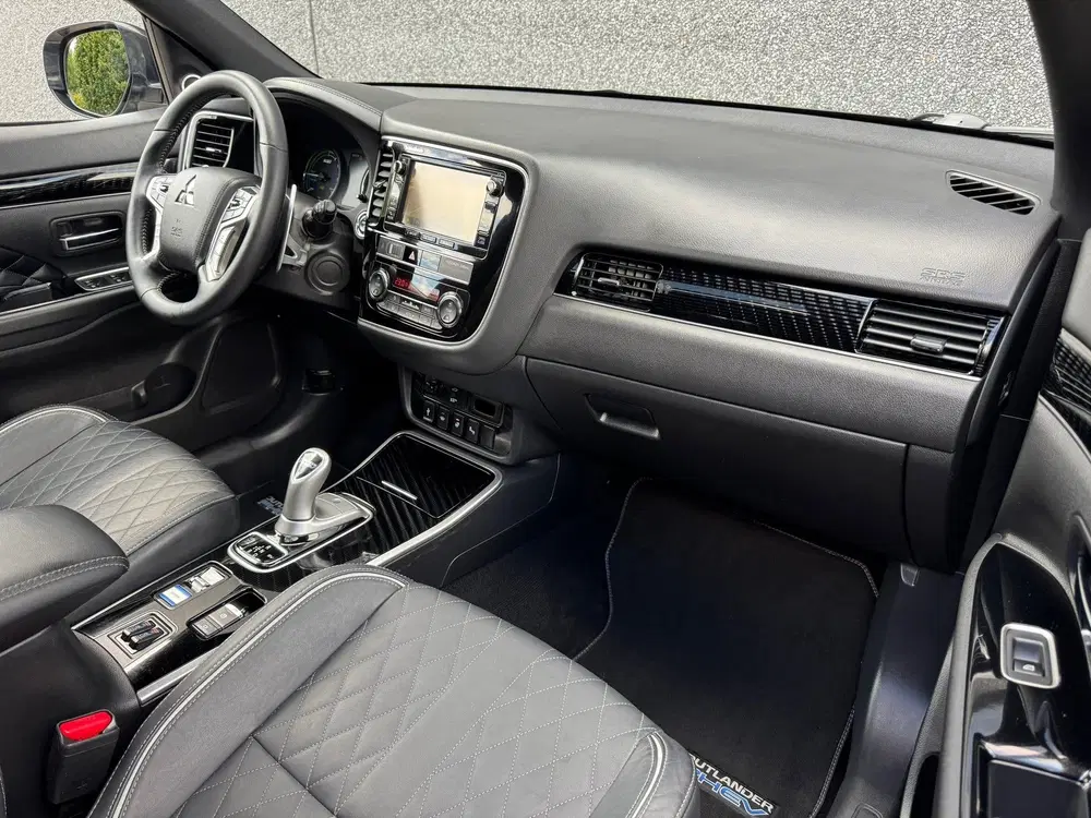 Mitsubishi Outlander 2.4 PHEV Instyle uit 2019, foto 10