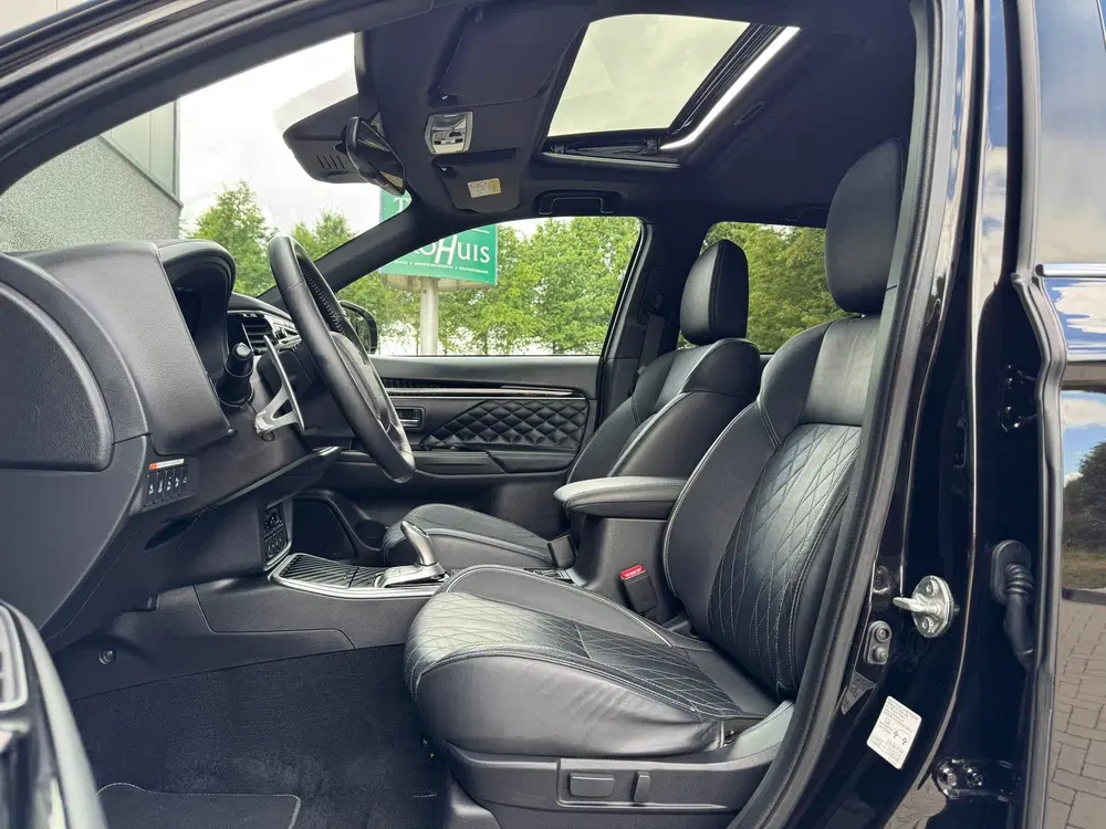 Mitsubishi Outlander 2.4 PHEV Instyle uit 2019, foto 11