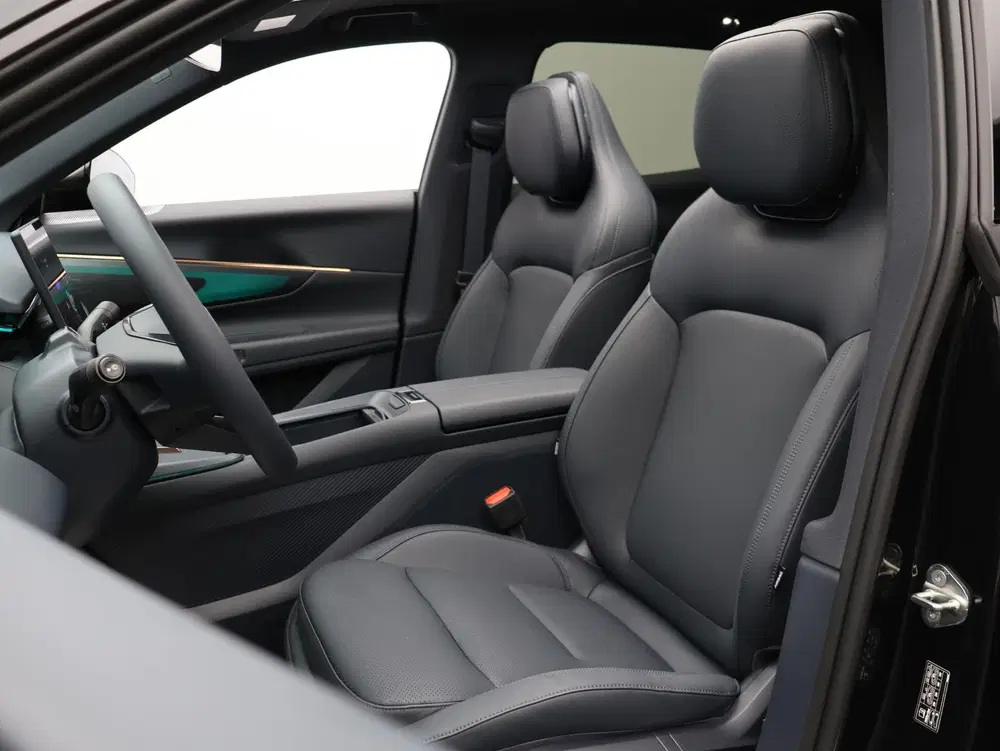 Lynk & Co 08 1.5 Business Edition LEDER uit 2026, foto 6
