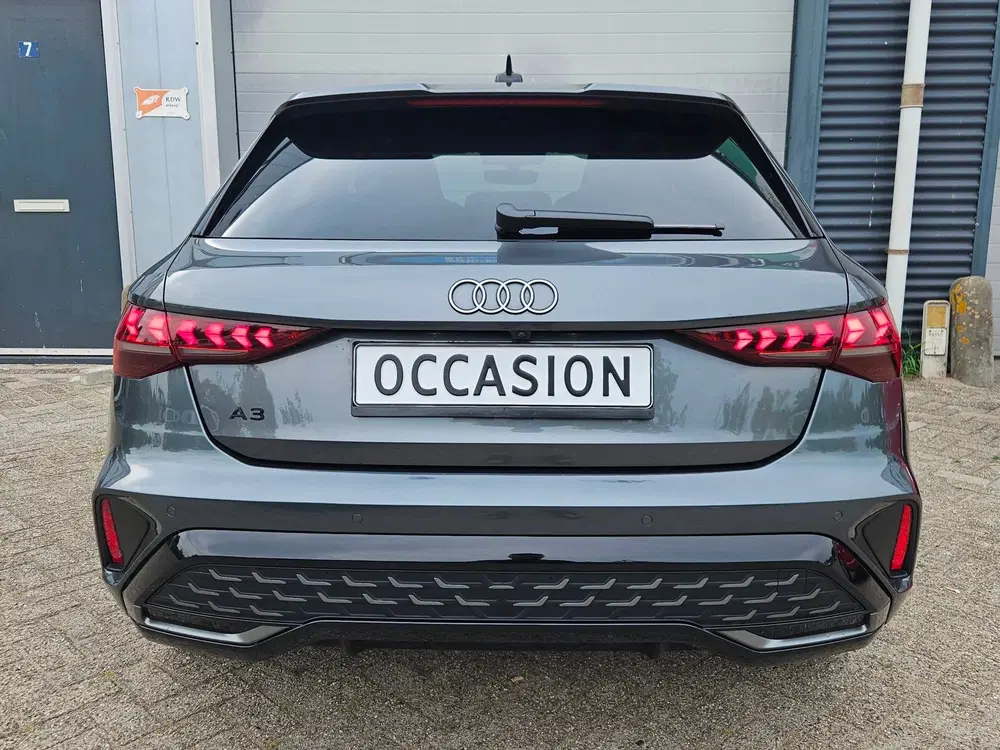 Audi A3 40 TFSI-e Facelift S-Line Matrix Keyless C uit 2025, foto 10