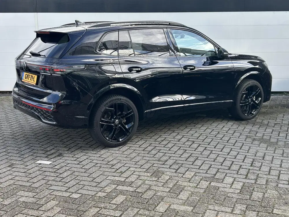 Volkswagen Tiguan 1.5 eHybrid R-Line Business uit 2024, foto 2