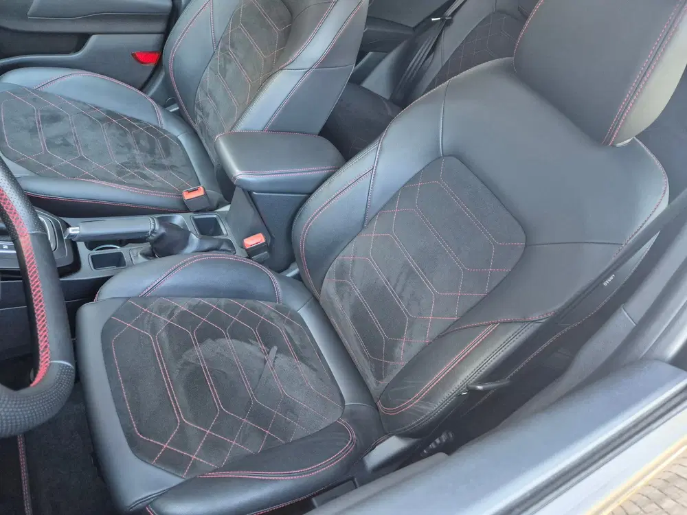 Ford Puma Hybrid ST-Line X uit 2025, foto 14