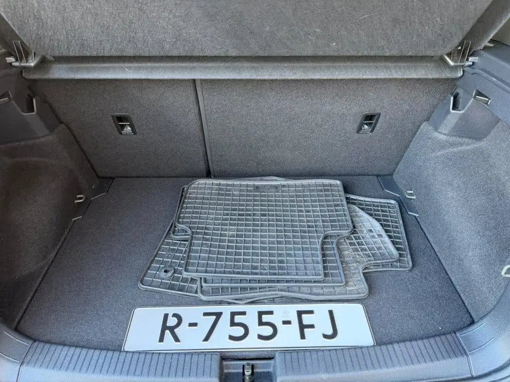 Volkswagen T-Cross 1.0 TSI R-Line uit 2021, foto 14