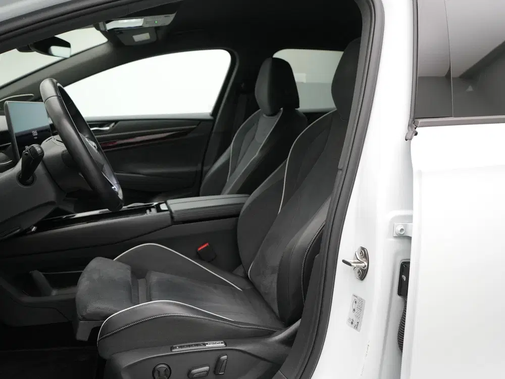 Volkswagen ID.7 Pro Business 77 kWh 286 PK uit 2025, foto 13
