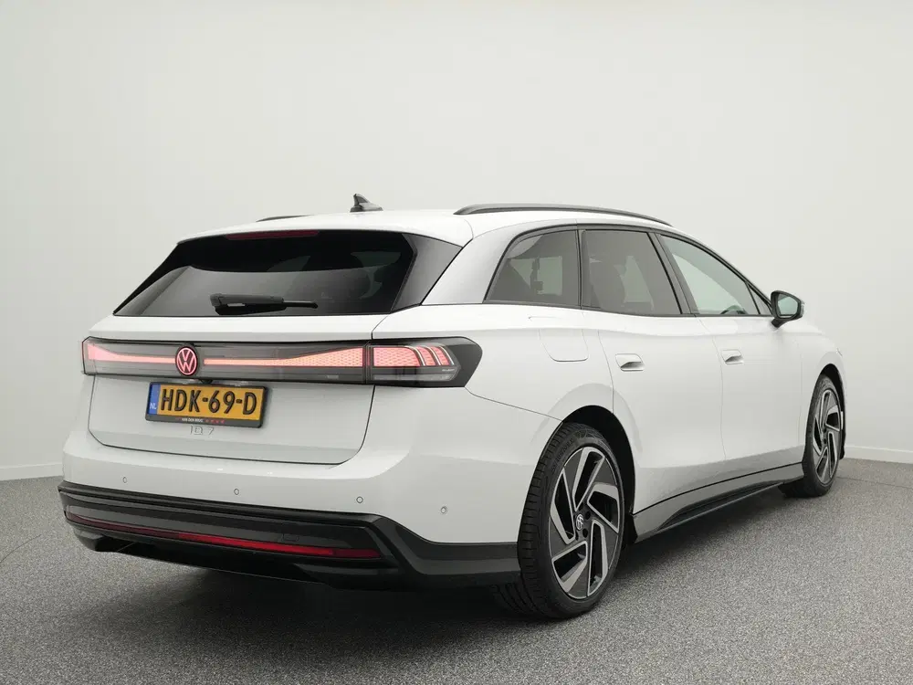 Volkswagen ID.7 Pro Business 77 kWh 286 PK uit 2025, foto 2