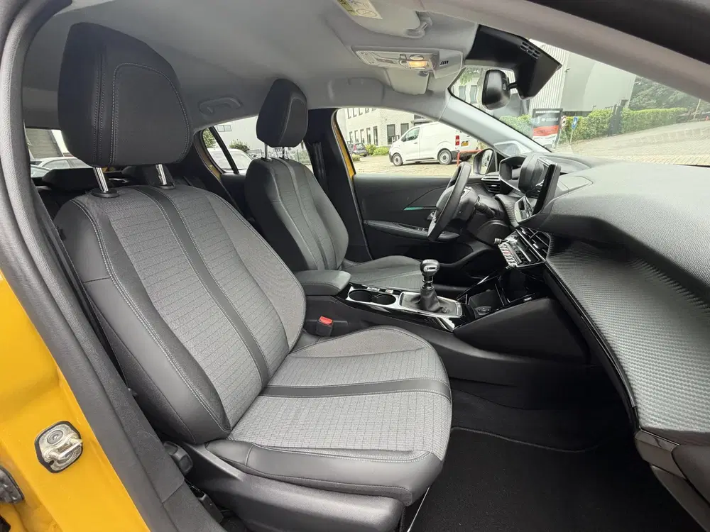 Peugeot 208 PureTech 100 Allure Pack l Stoelverwarming uit 2023, foto 13