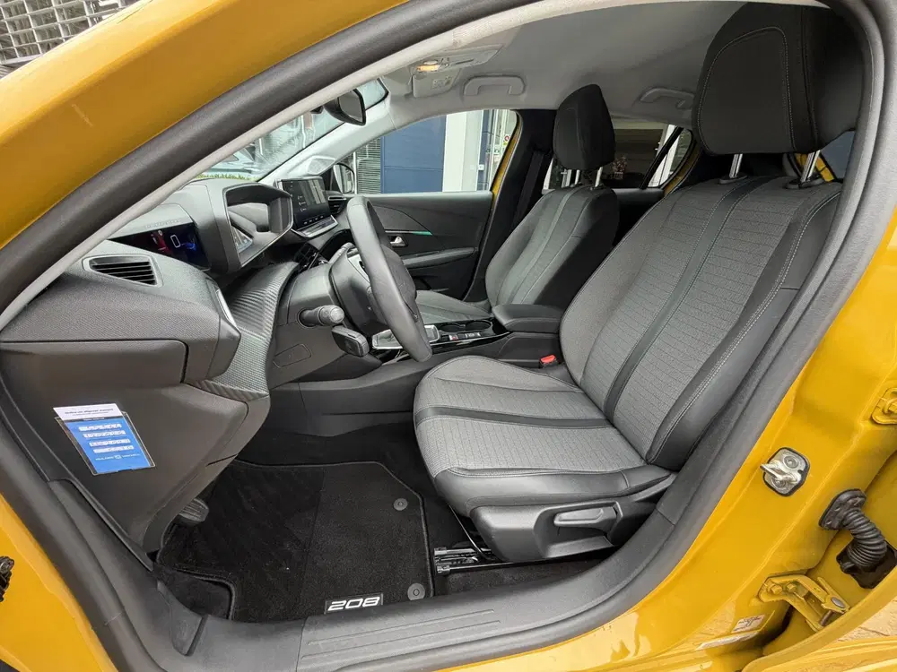 Peugeot 208 PureTech 100 Allure Pack l Stoelverwarming uit 2023, foto 15