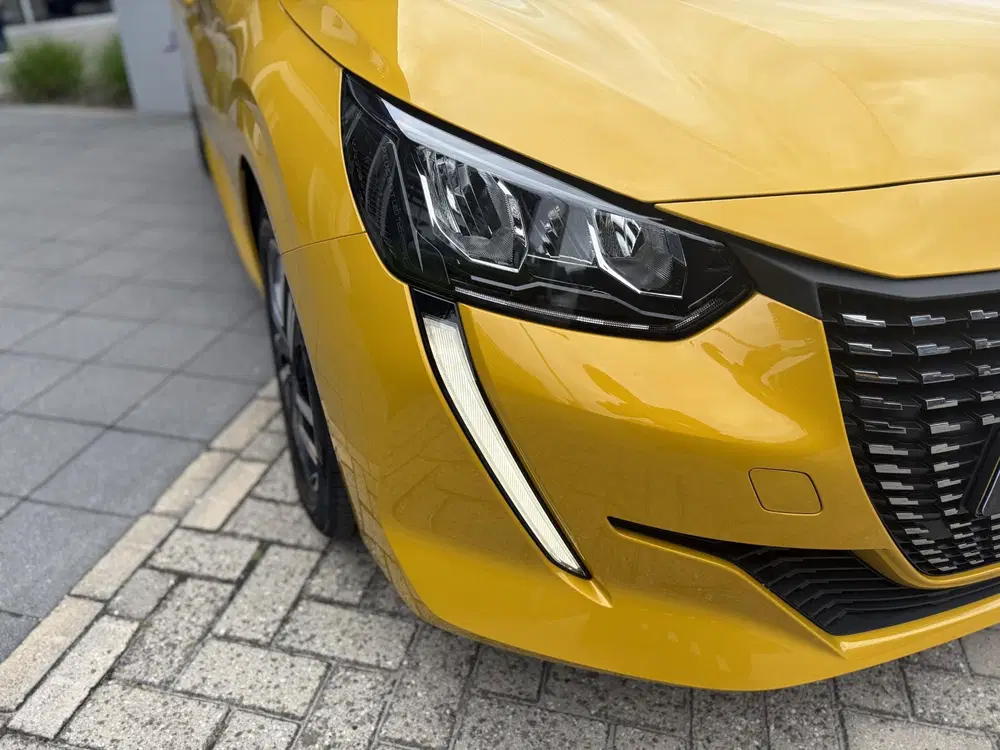 Peugeot 208 PureTech 100 Allure Pack l Stoelverwarming uit 2023, foto 6