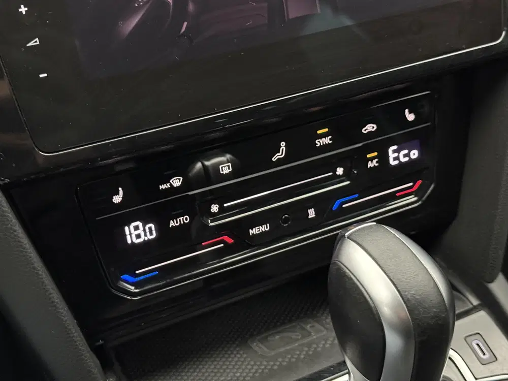 Volkswagen Passat 1.4 TSI PHEV GTE Business Pano uit 2021, foto 15