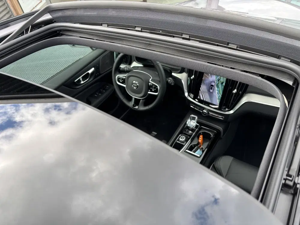 Volvo V60 2.0 T8 Plug-in hybrid AWD Plus Dark PHEV A uit 2026, foto 9