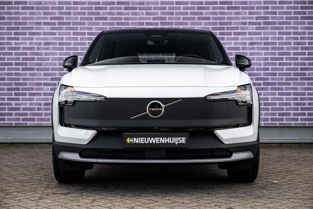 Volvo EX30 P5 Long Range Plus Europa 69 kWh uit 2026, foto 2