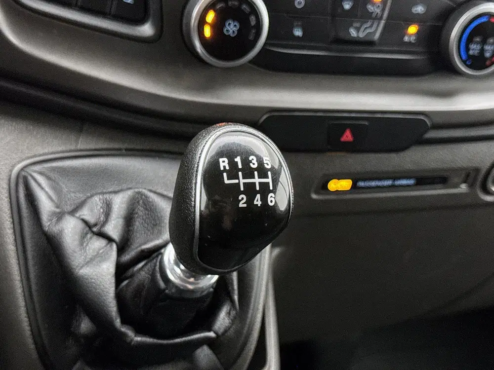 Ford Transit Custom 320 2.0 TDCI L2H1 Trekhaak Cruise contro uit 2020, foto 12