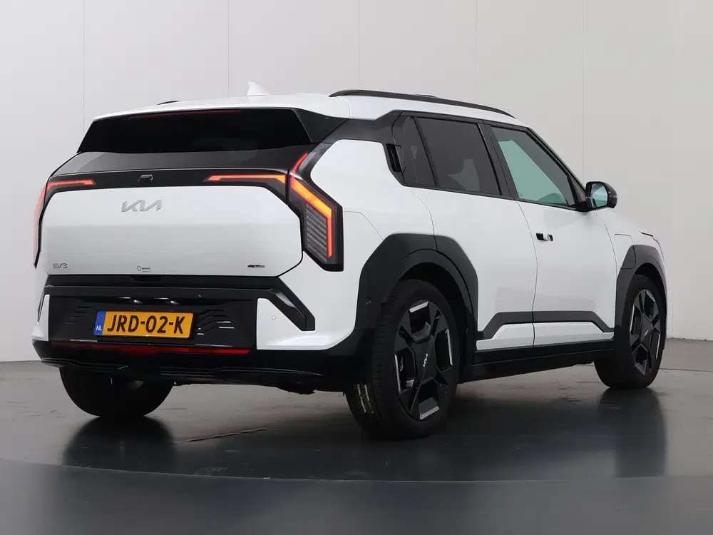 Kia EV3 GT-PlusLine 81.4 kWh uit 2025, foto 2