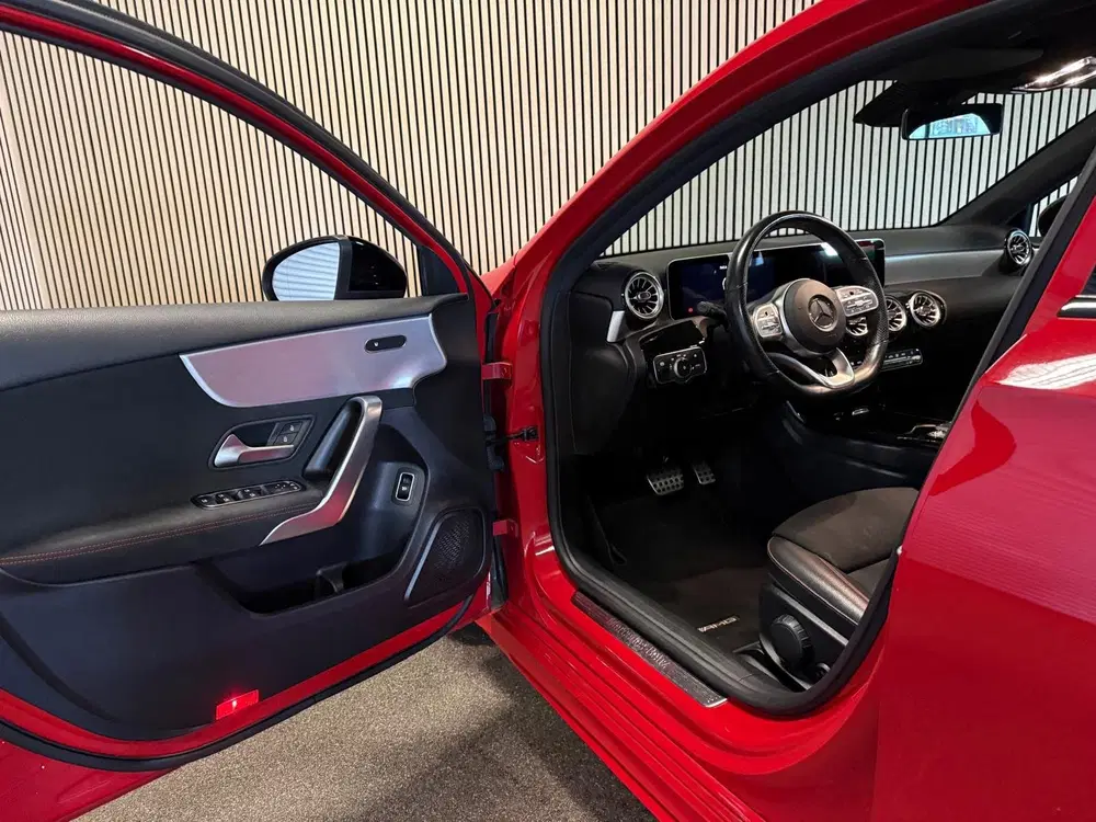 Mercedes-Benz A-Klasse 200 Sedan AMG STYLING-PANORAMA-NIGHT uit 2019, foto 12
