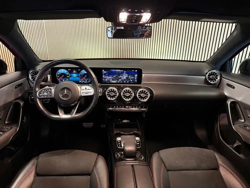 Mercedes-Benz A-Klasse 200 Sedan AMG STYLING-PANORAMA-NIGHT uit 2019, foto 15