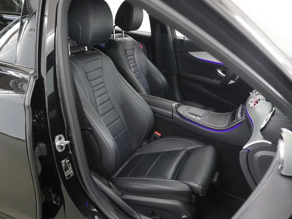 Mercedes-Benz E-Klasse 300 e AMG Line uit 2020, foto 10