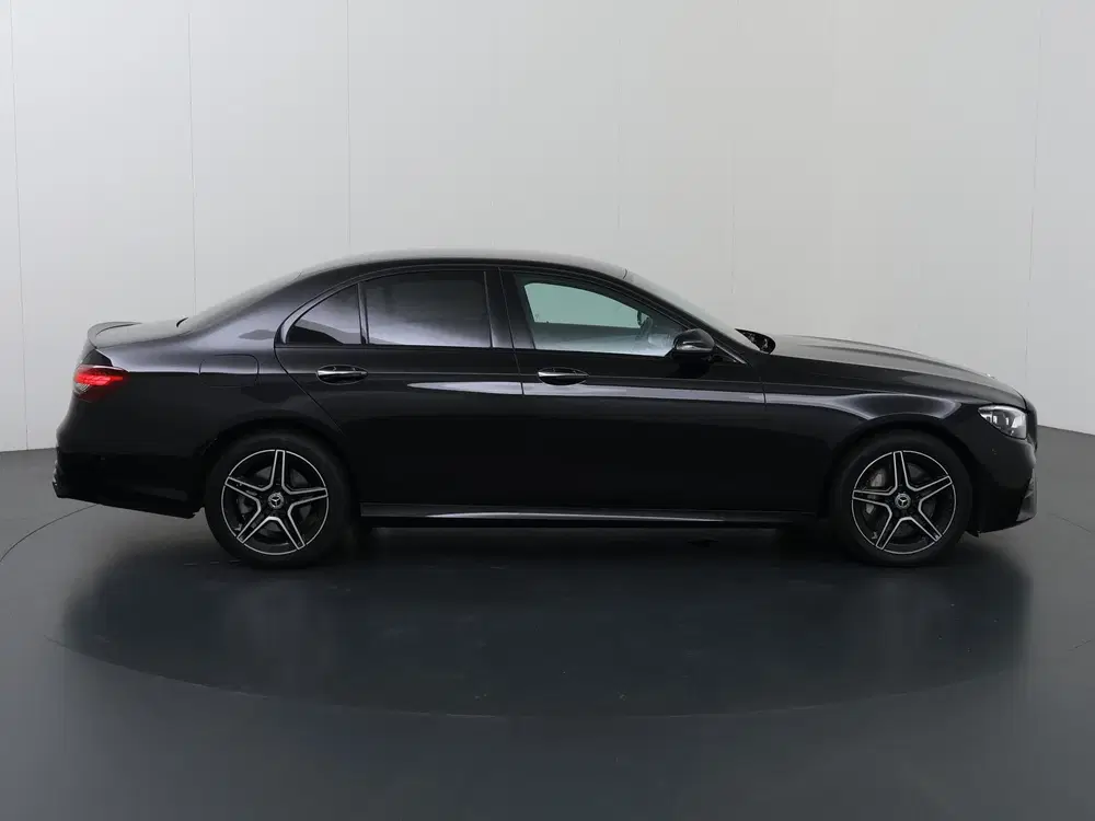 Mercedes-Benz E-Klasse 300 e AMG Line uit 2020, foto 6