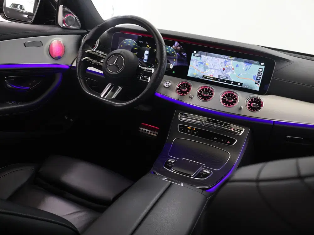 Mercedes-Benz E-Klasse 300 e AMG Line uit 2020, foto 9