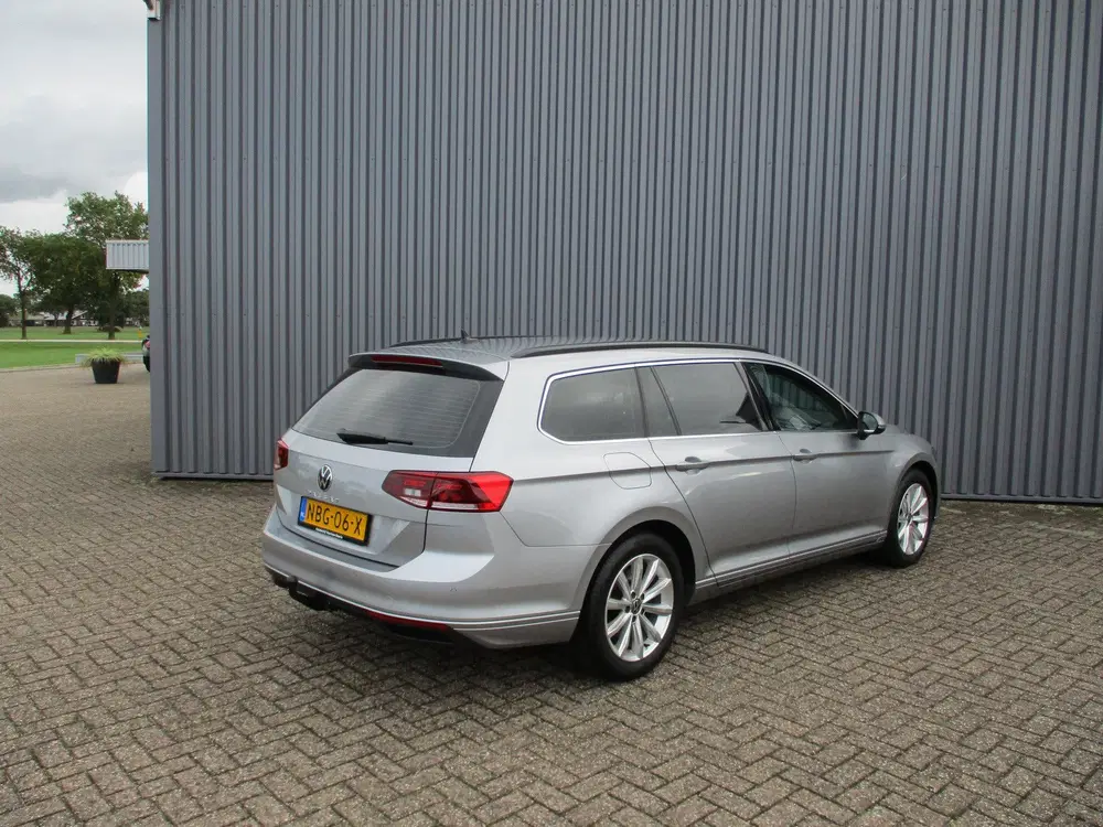 Volkswagen Passat 1.5 TSI 150 PK Automaat Business N uit 2022, foto 4