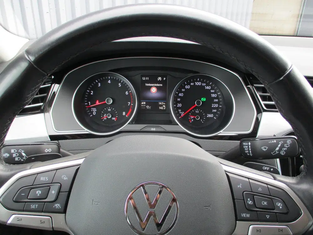 Volkswagen Passat 1.5 TSI 150 PK Automaat Business N uit 2022, foto 8