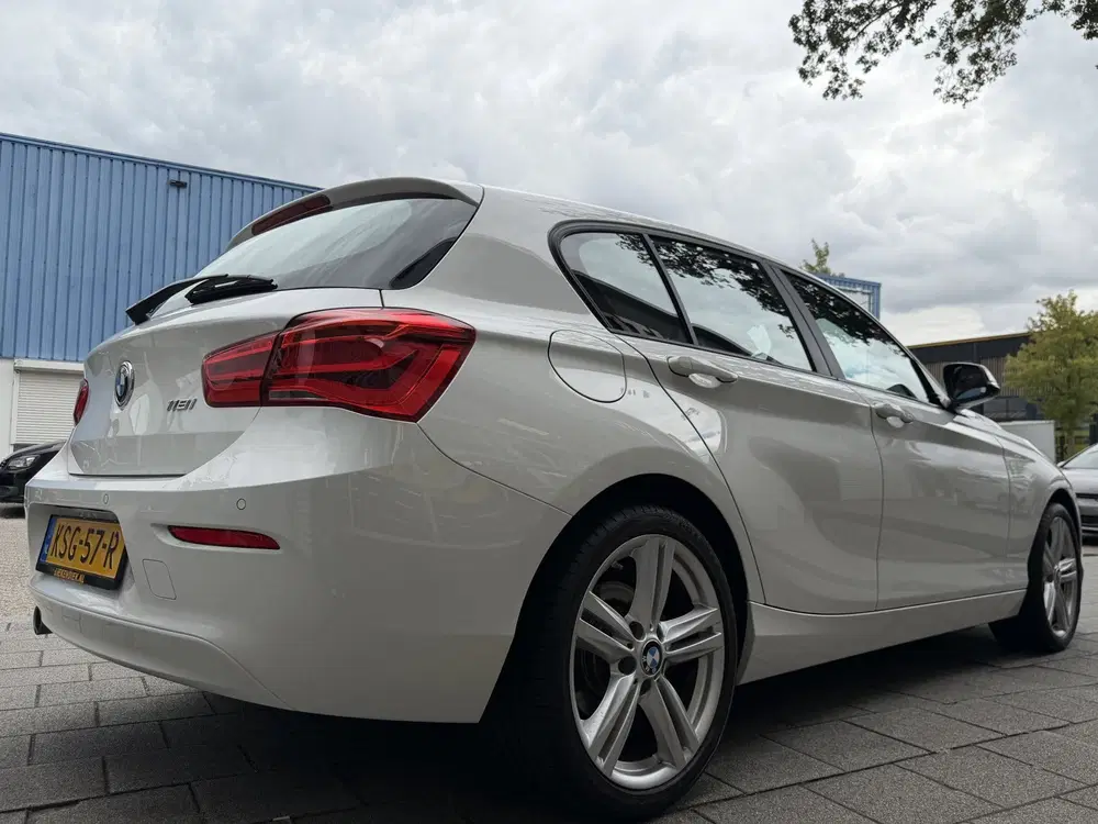 BMW 1-serie 118i 5Drs uit 2019, foto 10
