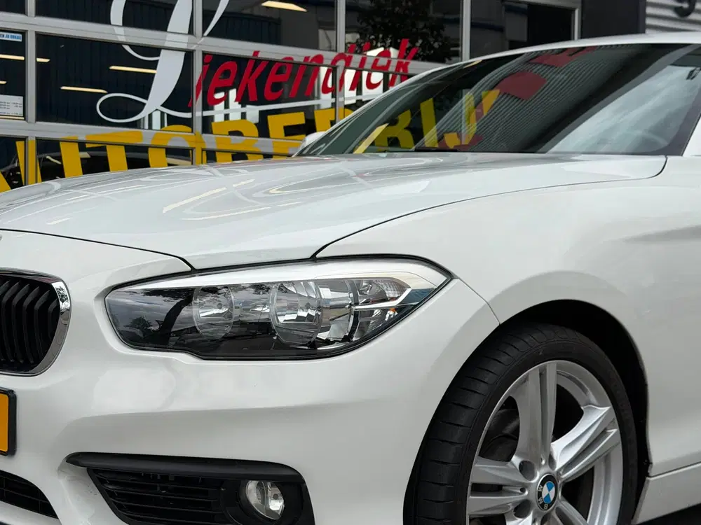 BMW 1-serie 118i 5Drs uit 2019, foto 14