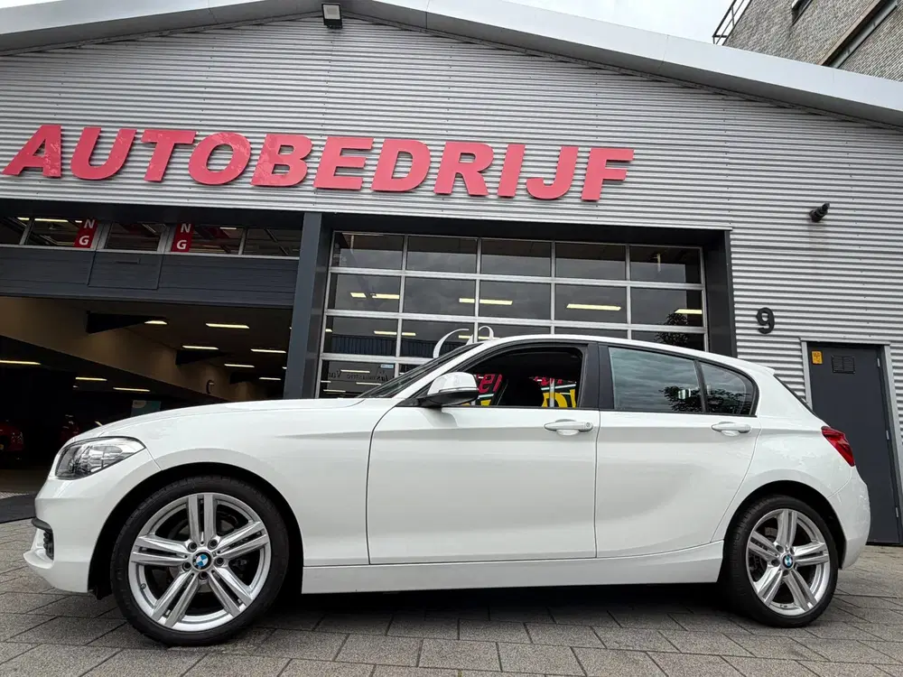 BMW 1-serie 118i 5Drs uit 2019, foto 7