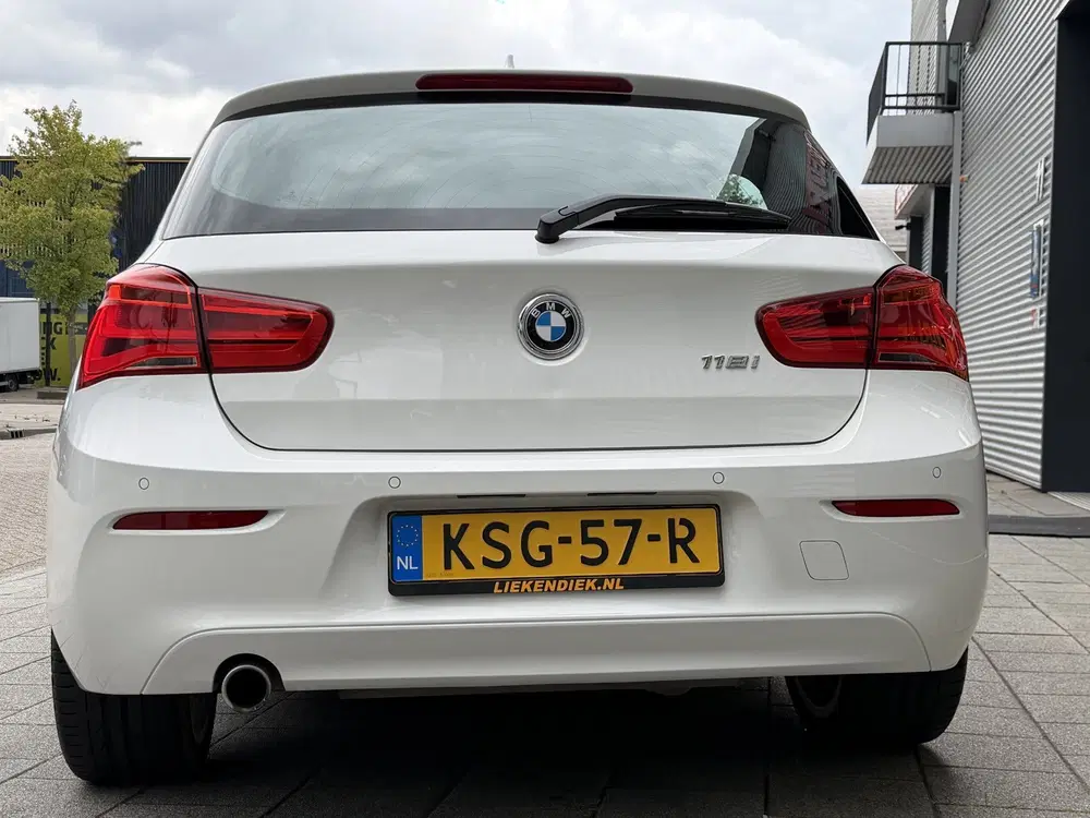 BMW 1-serie 118i 5Drs uit 2019, foto 9