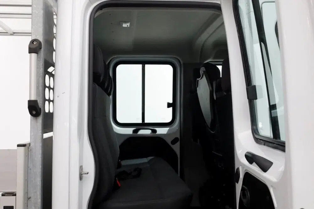 Renault Master T35 2.3 dCi 135pk L2 D.C. Open Laadbak Air uit 2020, foto 7
