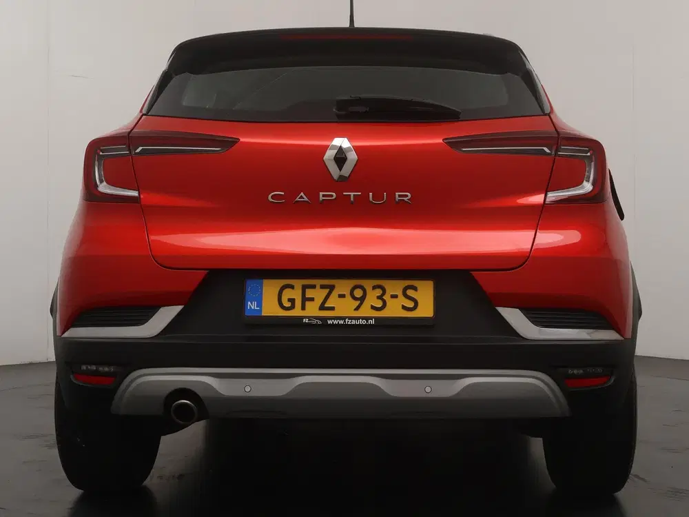 Renault Captur 1.3 TCe 130 Intens Automaat uit 2020, foto 4
