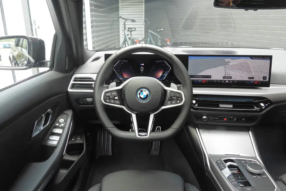 BMW 3-serie 330e M Sport Automaat uit 2026, foto 2