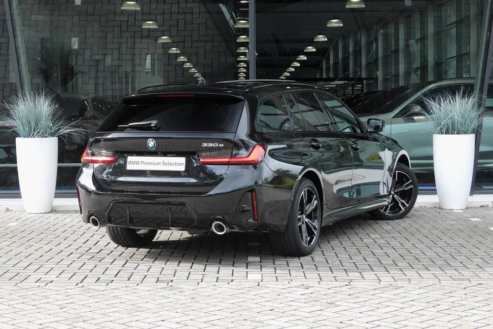 BMW 3-serie 330e M Sport Automaat uit 2026, foto 4