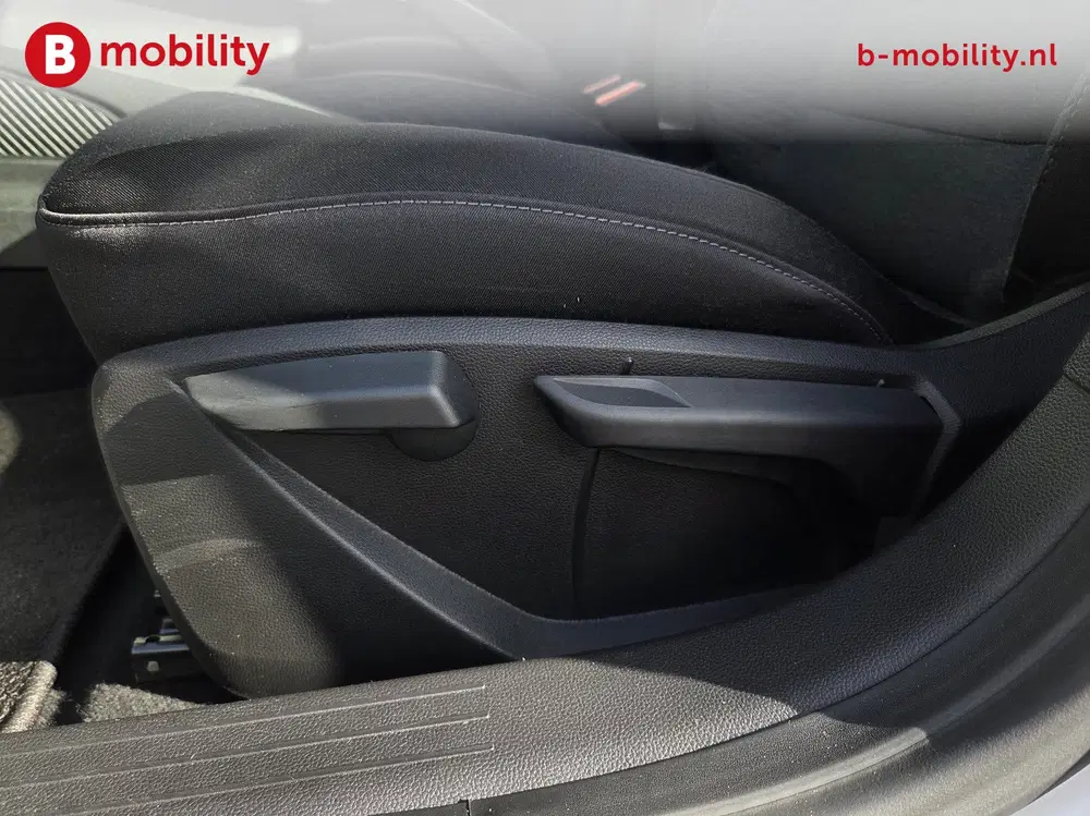 Renault Clio 1.0 TCe Zen Apple CarPlay DAB Audio NL Aut uit 2021, foto 12