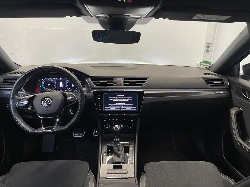 Skoda Superb 1.4 TSI iV Sportline uit 2023, foto 15