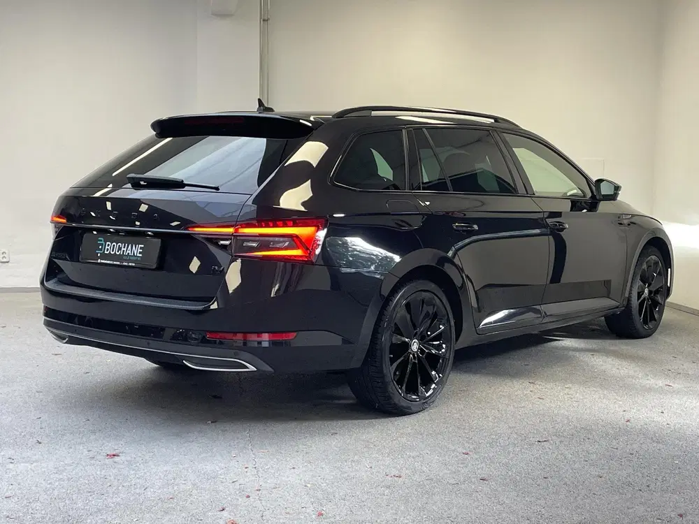 Skoda Superb 1.4 TSI iV Sportline uit 2023, foto 2