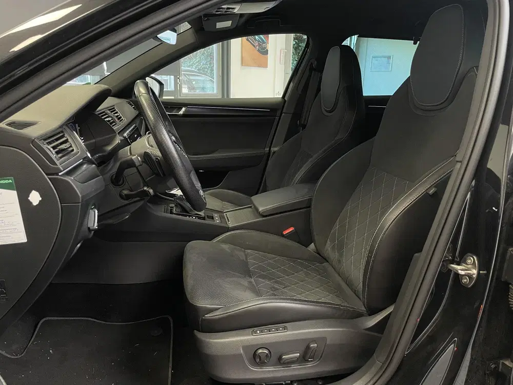 Skoda Superb 1.4 TSI iV Sportline uit 2023, foto 3