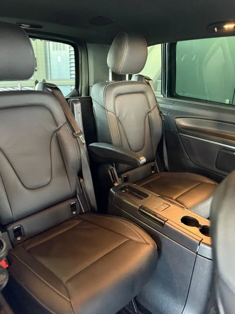Mercedes-Benz V-Klasse 220 d Extra Lang 9G-TRONIC AMG 2020 uit 2020, foto 7